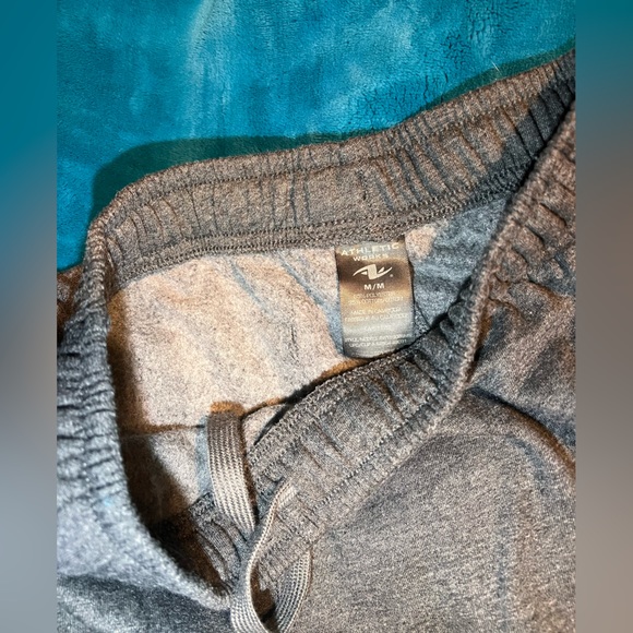 Grey sweatpants - Picture 3 of 4